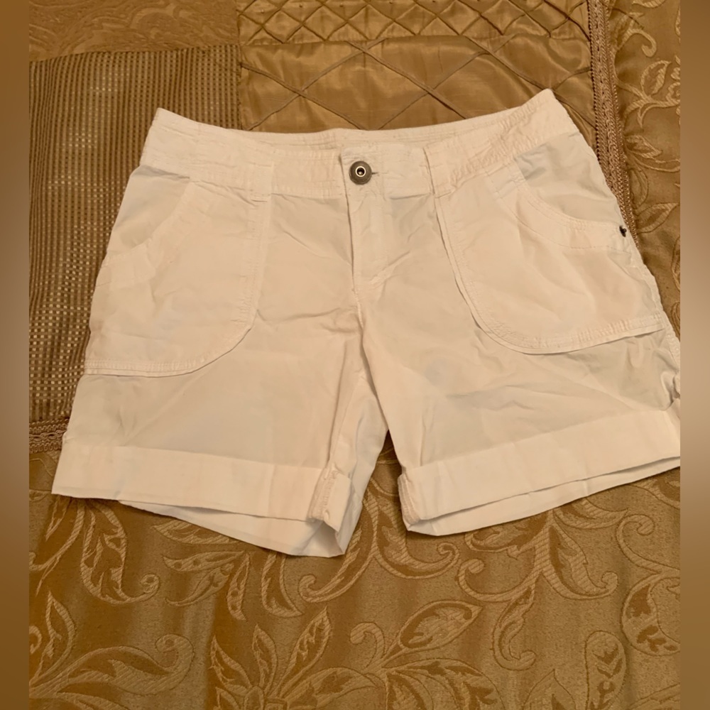 INC women’s white shorts, size 4